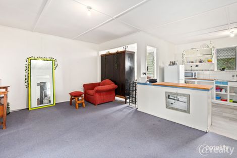 Property photo of 328 Torquay Terrace Torquay QLD 4655