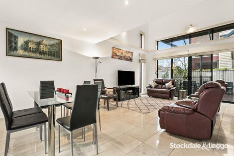 Property photo of 3 Oaks Lane Pakenham VIC 3810