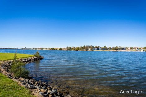 Property photo of 20/1 Lakefront Crescent Varsity Lakes QLD 4227