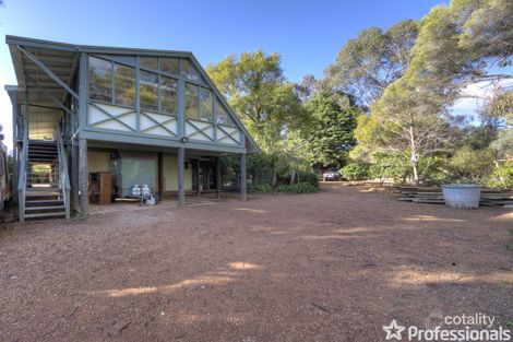 Property photo of 1 Pruiti Crescent Lesmurdie WA 6076