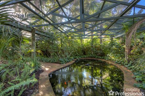 Property photo of 1 Pruiti Crescent Lesmurdie WA 6076