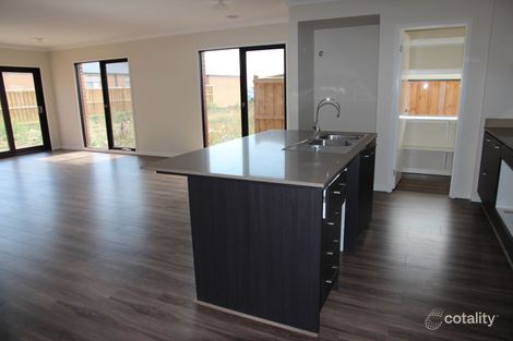 Property photo of 10 Allerby Crescent Mickleham VIC 3064