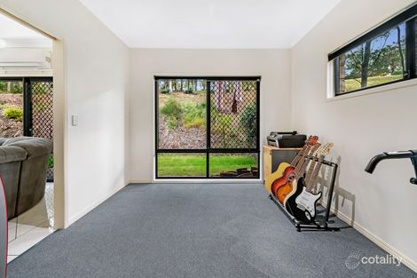 Property photo of 7 Fern Tree Gully Drive Willow Vale QLD 4209