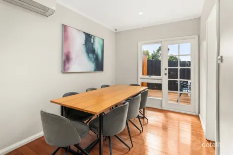 Property photo of 2/2-4 Queens Parade Ashwood VIC 3147