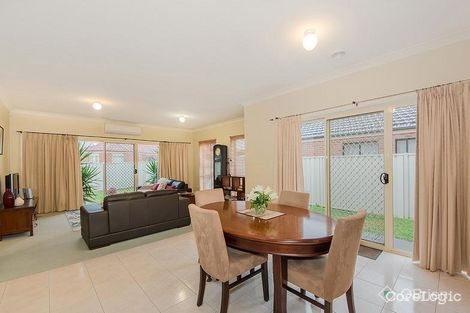 Property photo of 6 Stoke Heath Way Caroline Springs VIC 3023
