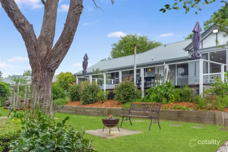 Property photo of 27 Rosemary Crescent Bowral NSW 2576