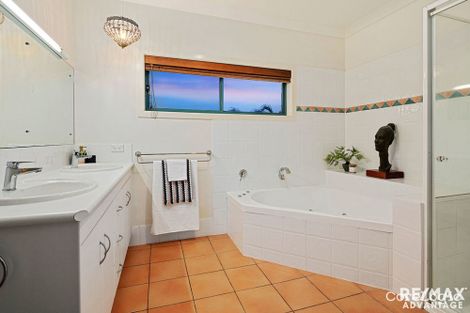 Property photo of 168 Stratton Terrace Manly QLD 4179