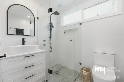 Property photo of 8 Starr Close Camden NSW 2570