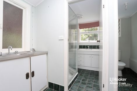 Property photo of 17 Basnett Street Chermside West QLD 4032