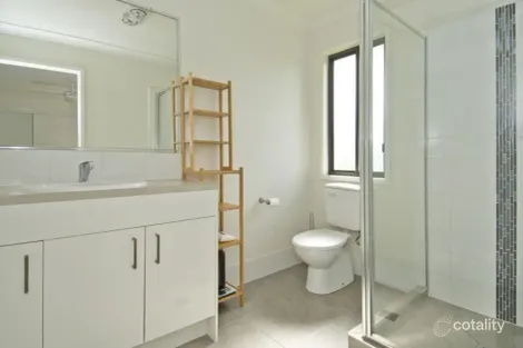 Property photo of 9 Pacific Place Pacific Pines QLD 4211