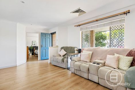 Property photo of 17 Jenniphur Court Atwell WA 6164