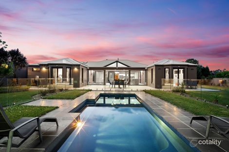 111 Ibis Gardens Ct, Cardigan, VIC 3352