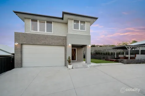 8 Odette St, Cameron Park, NSW 2285