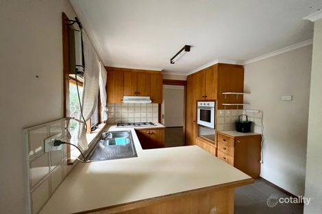 Property photo of 2/15 Coomleigh Avenue Glen Waverley VIC 3150