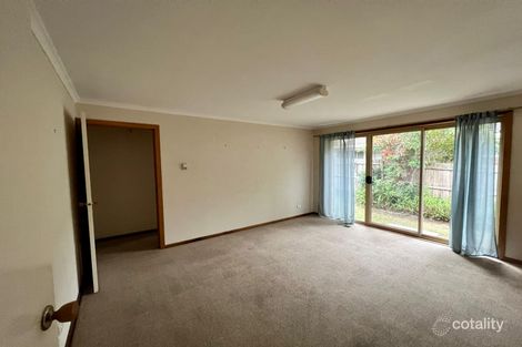 Property photo of 2/15 Coomleigh Avenue Glen Waverley VIC 3150