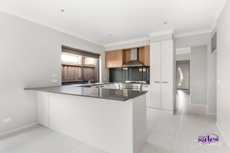 Property photo of 30 Maywood Street Pakenham VIC 3810