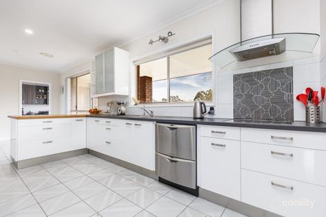 Property photo of 12 Rhodes Drive Sale VIC 3850