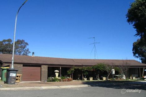 Property photo of 5 Halifax Court St Clair NSW 2759