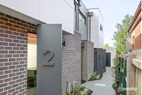 2/9 Normanby Ave, Thornbury, VIC 3071