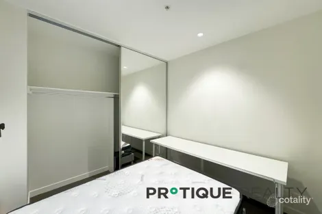 Property photo of 1613/199 William Street Melbourne VIC 3000
