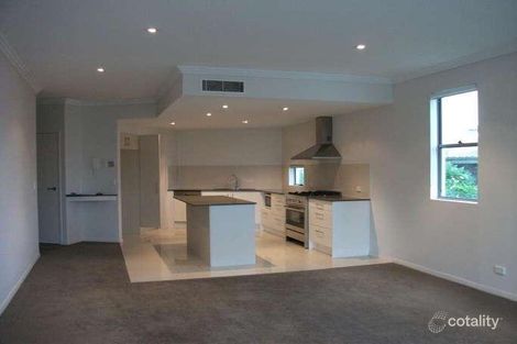 Property photo of 23 Tarcoola Crescent Surfers Paradise QLD 4217