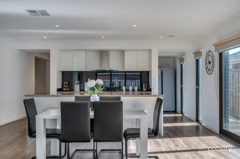 Property photo of 21 Argenta Street Mickleham VIC 3064