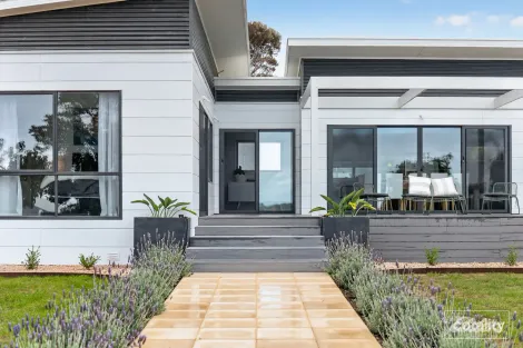 Property photo of 24 Mentone Road East Chiton SA 5211