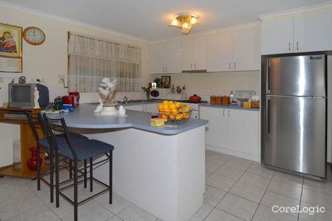 Property photo of 24 Kiparra Close St Albans VIC 3021