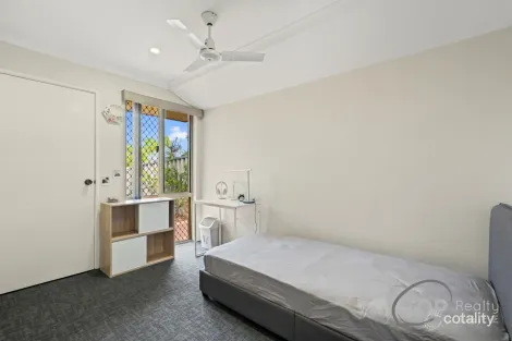 Property photo of 4 Nurdi Way Riverton WA 6148