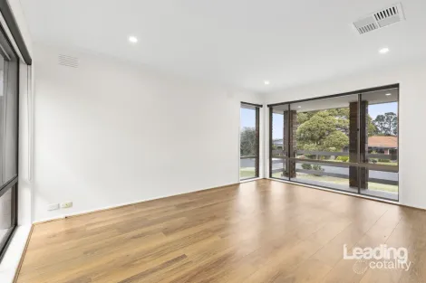 Property photo of 8 Turner Court Sunbury VIC 3429