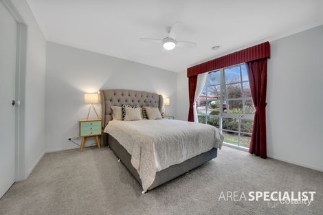 Property photo of 4 London Crescent Narre Warren VIC 3805