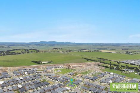 Property photo of 10 Trijena Avenue Mickleham VIC 3064