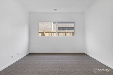 Property photo of 8 Oasis Avenue Mickleham VIC 3064