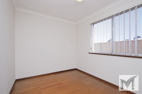 20 Abercorn Rd, Forrestfield, WA 6058