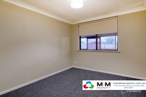 Property photo of 16 Fenellia Crescent Craigie WA 6025