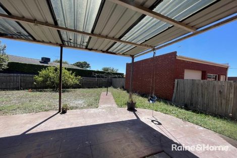 Property photo of 23 Almands Avenue Roxburgh Park VIC 3064