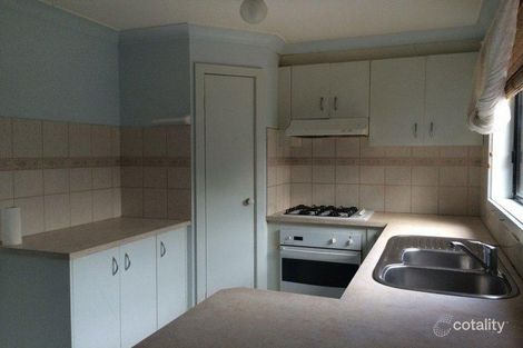 Property photo of 14 Topaz Place St Albans VIC 3021