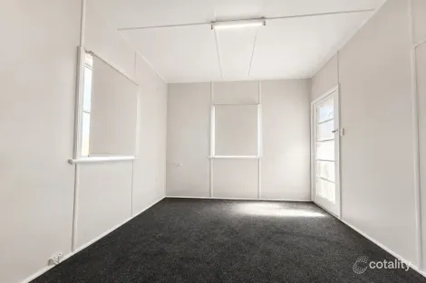 Property photo of 34 Margaret Silkstone QLD 4304