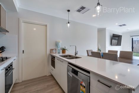 Property photo of 3 Waratah Street Beveridge VIC 3753