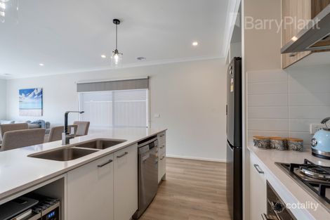 Property photo of 3 Waratah Street Beveridge VIC 3753
