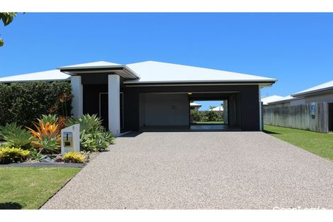 Property photo of 8 Coowarra Court Mount Low QLD 4818