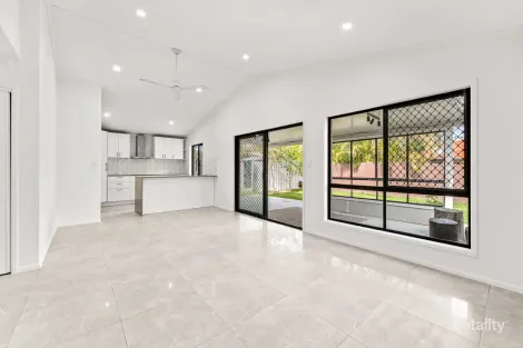 Property photo of 7 Muscovy Place Forest Lake QLD 4078