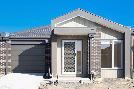 51 Bridgewater Pkwy, Wallan, VIC 3756