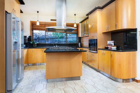 Property photo of 2 Kinloch Close Wheelers Hill VIC 3150