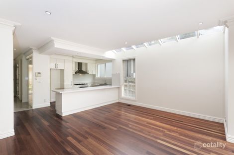 Property photo of 2/1230 Old Burke Road Kew East VIC 3102