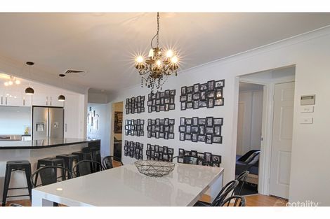 Property photo of 10 Fitzroy Street Hill Top NSW 2575