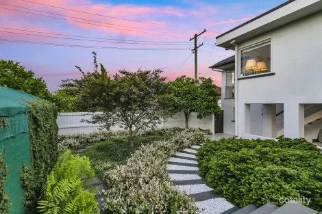 Property photo of 1 Palm Avenue Fairfield QLD 4103