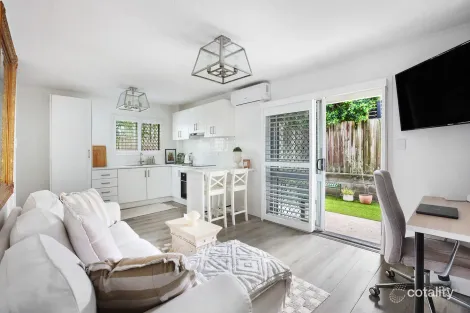 Property photo of 3/39 Arthur Street Mermaid Beach QLD 4218