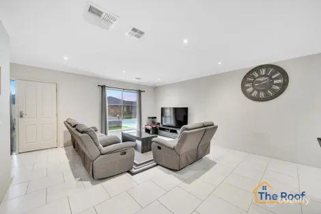 Property photo of 2 Cityview Crescent Tarneit VIC 3029