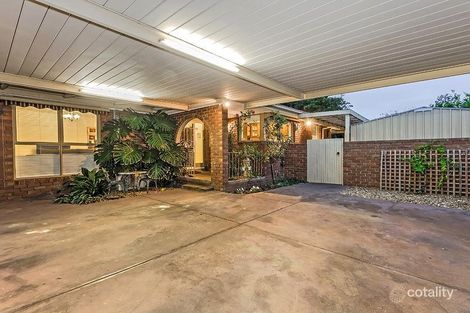Property photo of 1 Ravenslea Crescent Deer Park VIC 3023